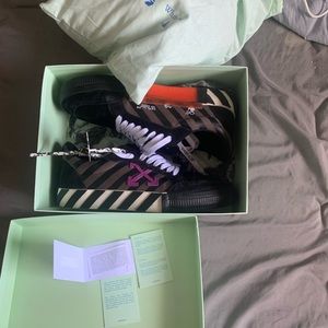 Only Wore twice! Comes with Offwhite shoe bag, Authenticity Cards and The shoes